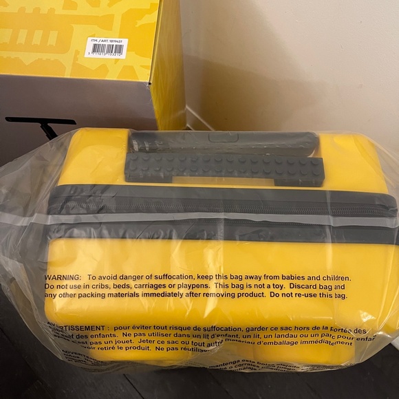 NEW LEGO Carry-on trolley TSA Lock & Backpack Luggage Set yellow - Picture 2 of 6